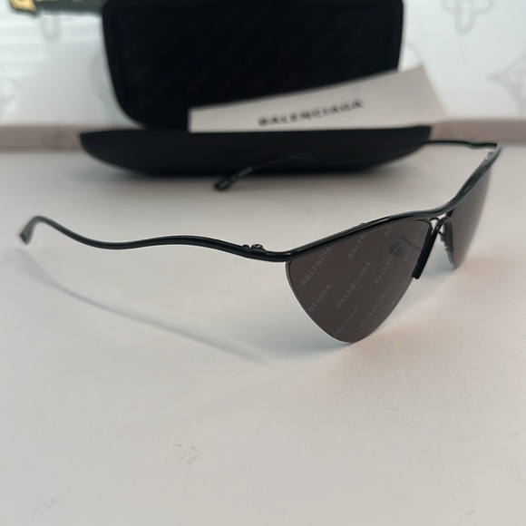New Authentic Balenciaga BB0093S 001 Curve Cat Sunglasses - Picture 6 of 13